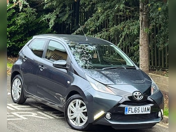 2015 (65) - 1.0 VVT-i X-Pression 5dr