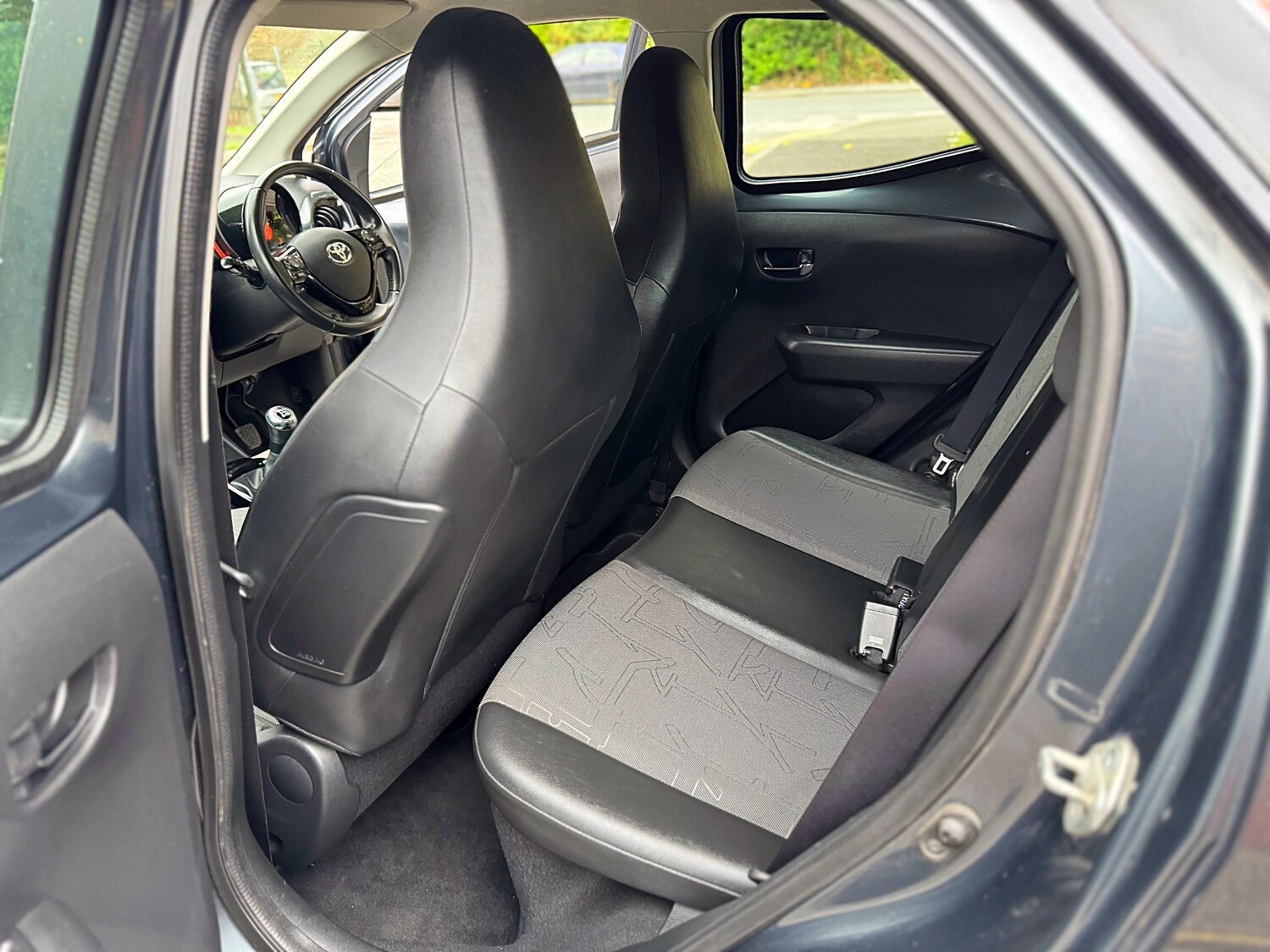 Used Toyota AYGO 2015 for sale - 76022770: Photo 36
