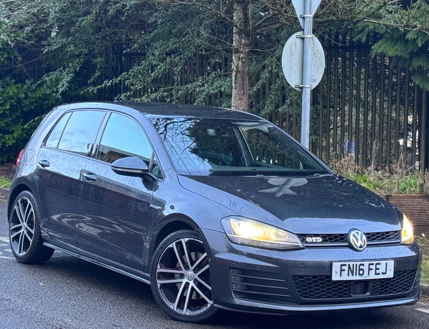 Used Volkswagen Golf 2016 for sale - 77190338: Photo 2