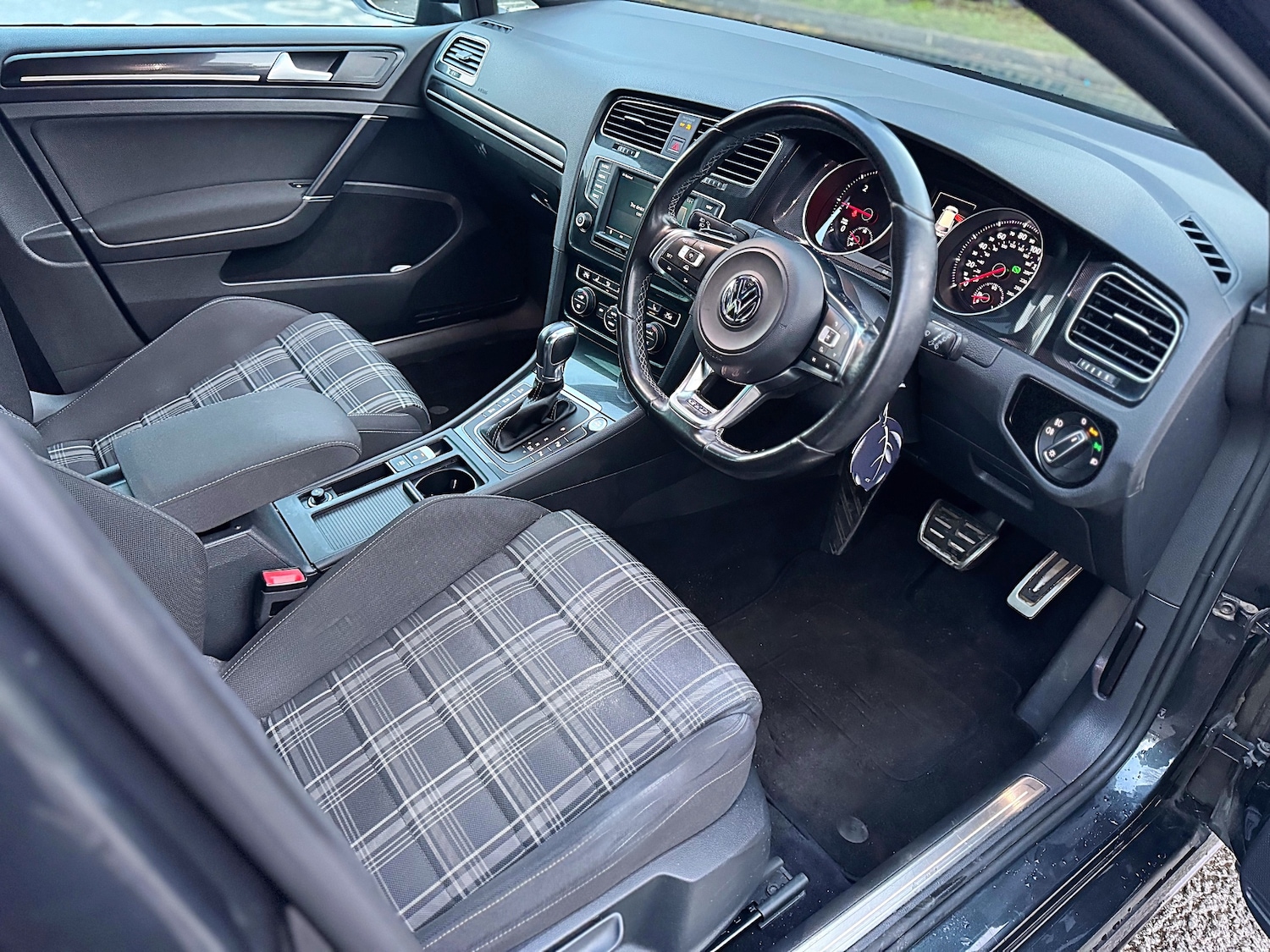 Used Volkswagen Golf 2016 for sale - 77190338: Photo 29