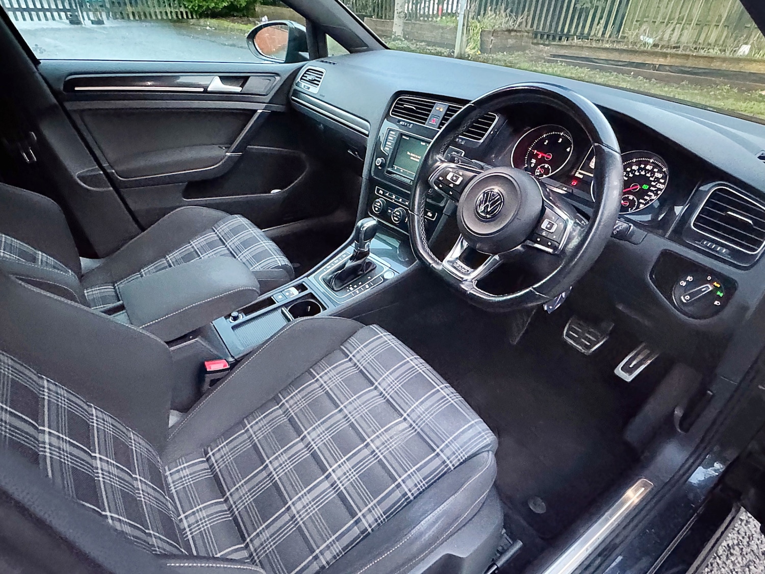 Used Volkswagen Golf 2016 for sale - 77190338: Photo 30