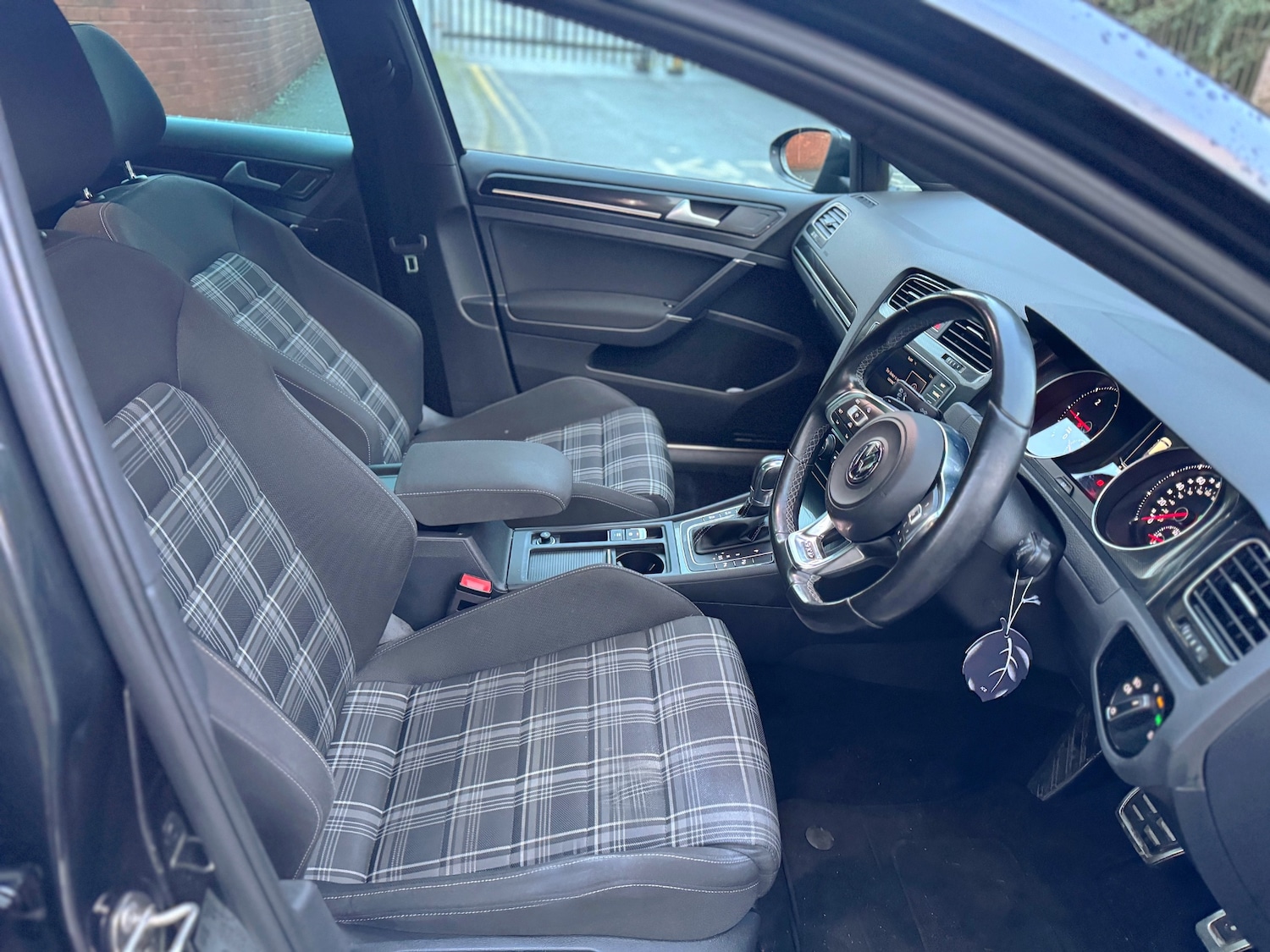 Used Volkswagen Golf 2016 for sale - 77190338: Photo 31