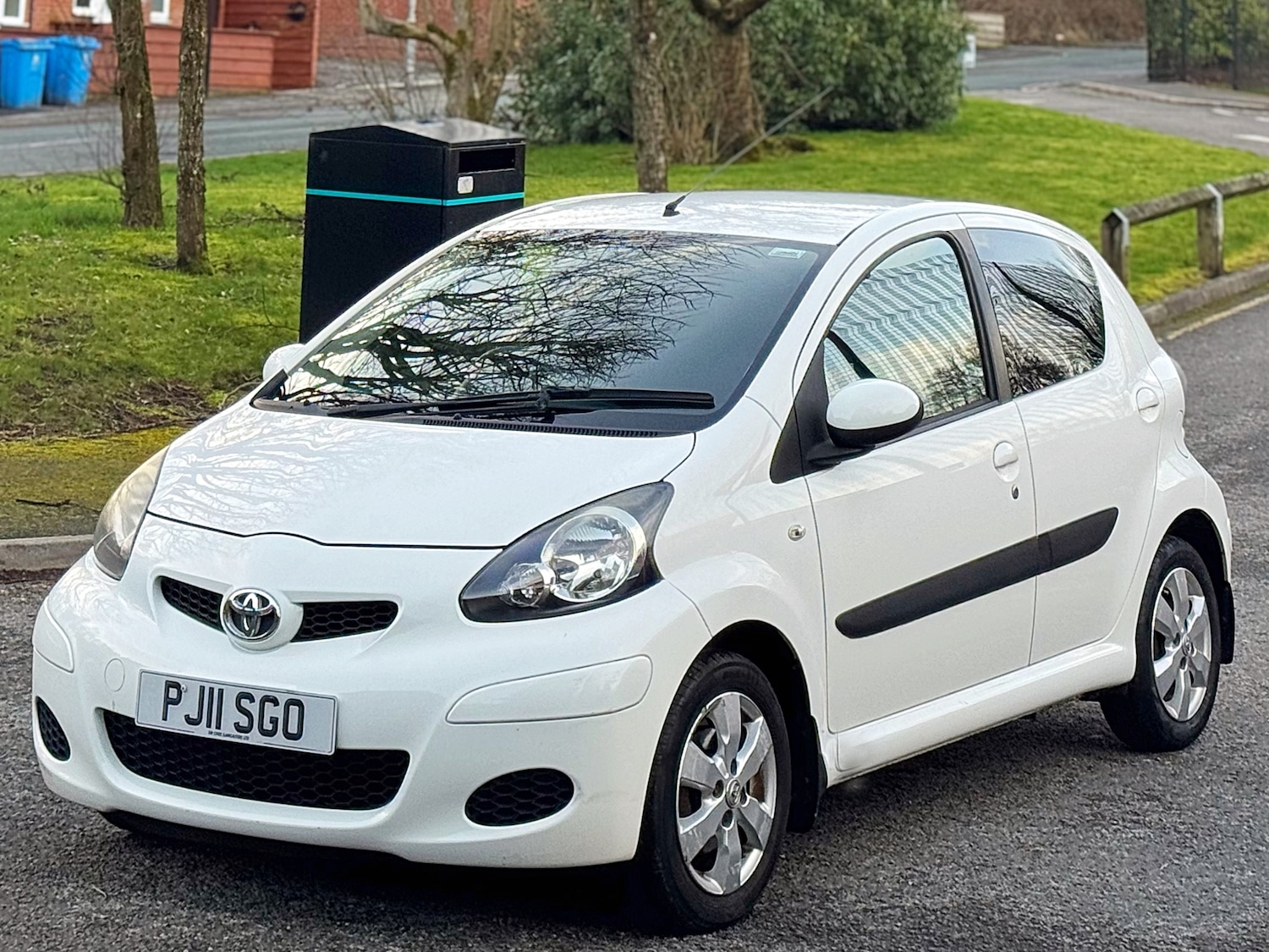 Used Toyota AYGO 2011 for sale - 77663765: Photo 16