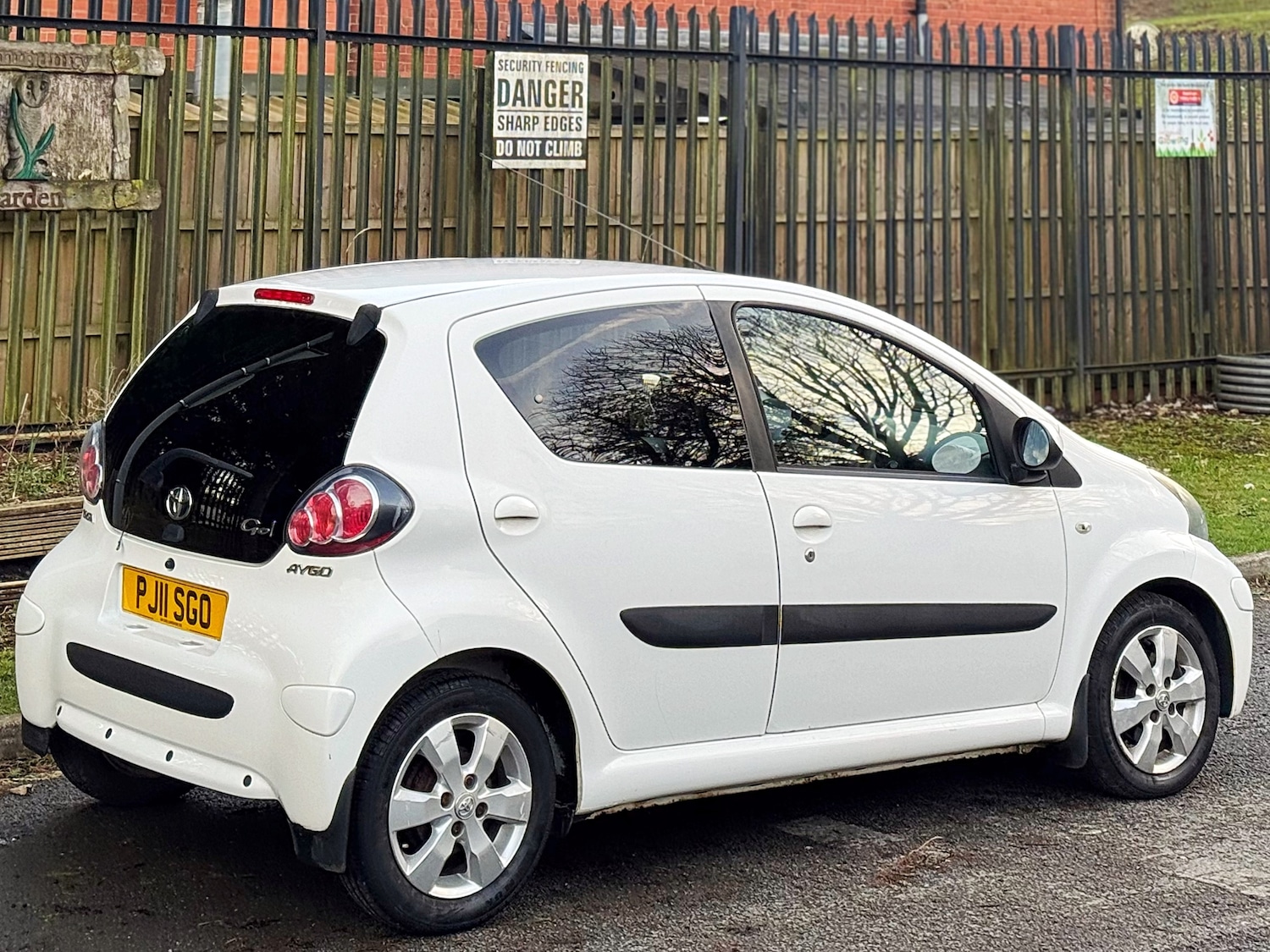 Used Toyota AYGO 2011 for sale - 77663765: Photo 19