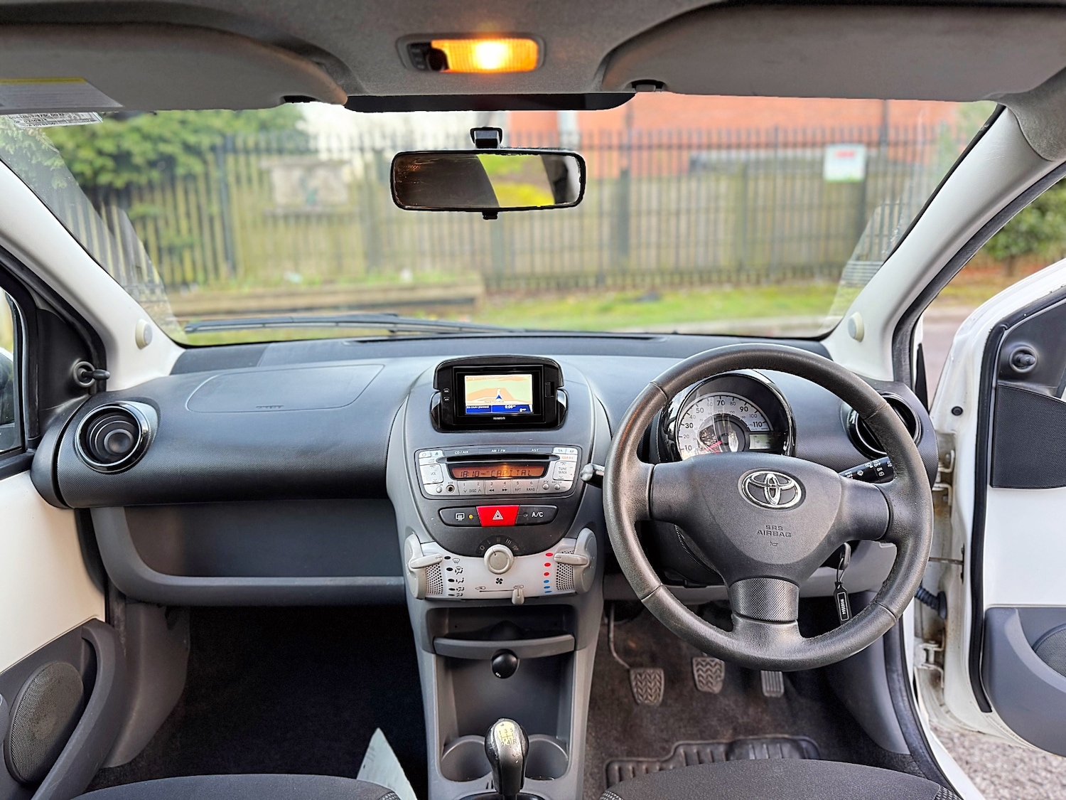 Used Toyota AYGO 2011 for sale - 77663765: Photo 27