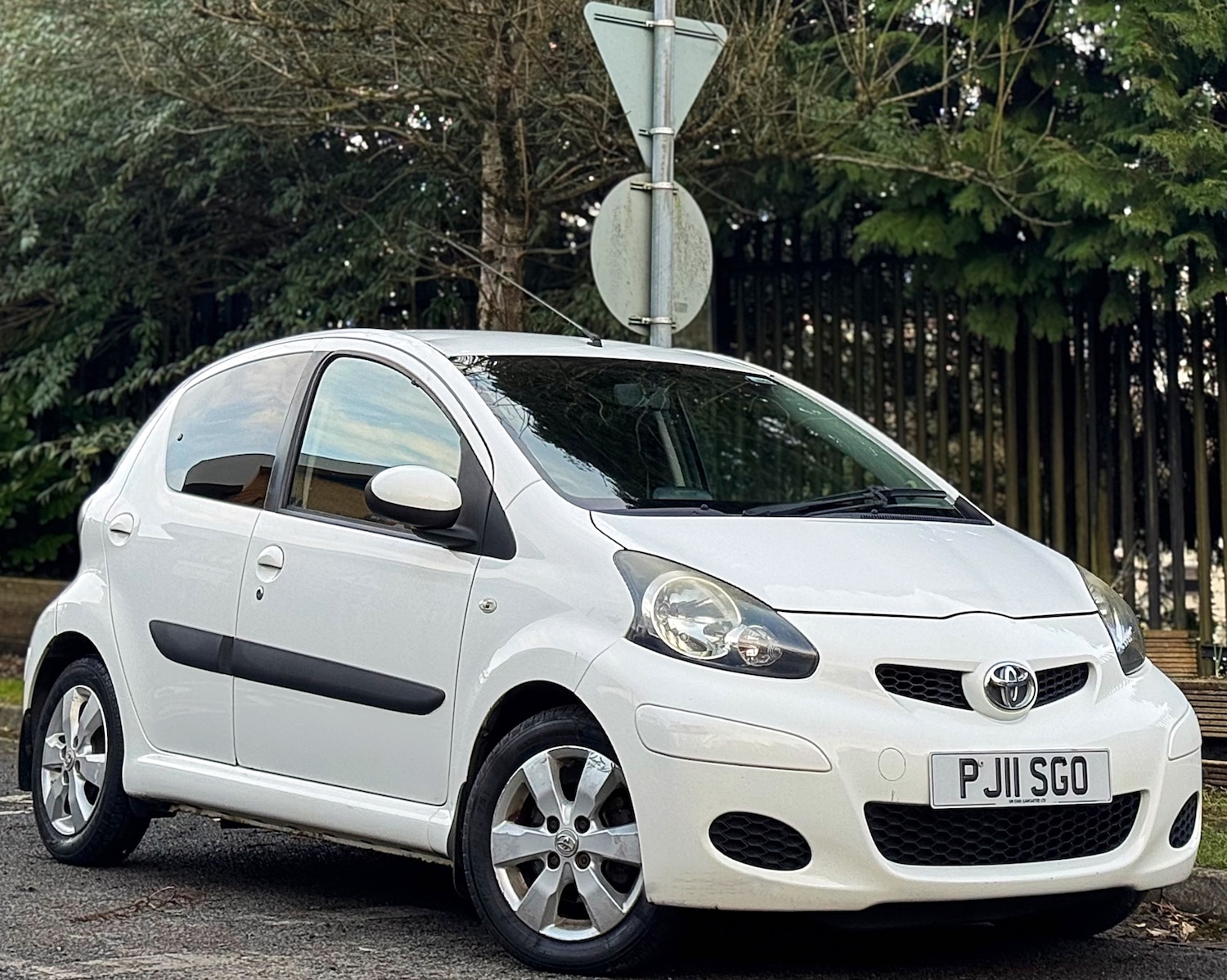 Used Toyota AYGO 2011 for sale - 77663765: Photo 3