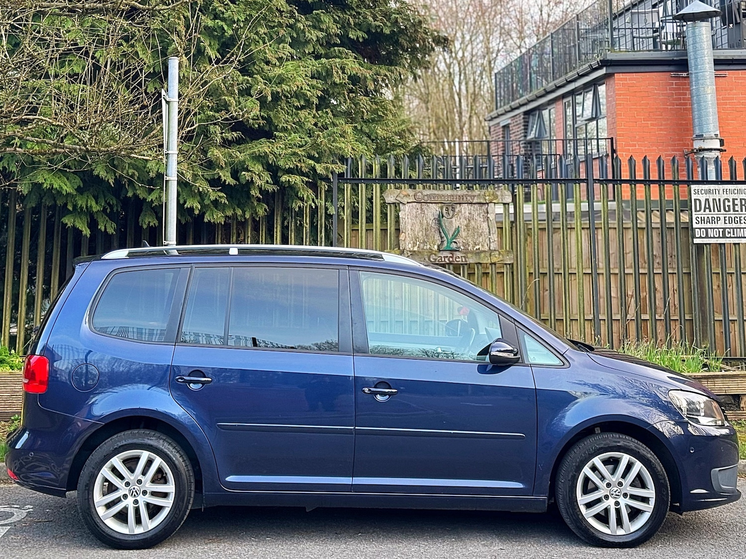 Used Volkswagen Touran 2014 for sale - 77970776: Photo 20