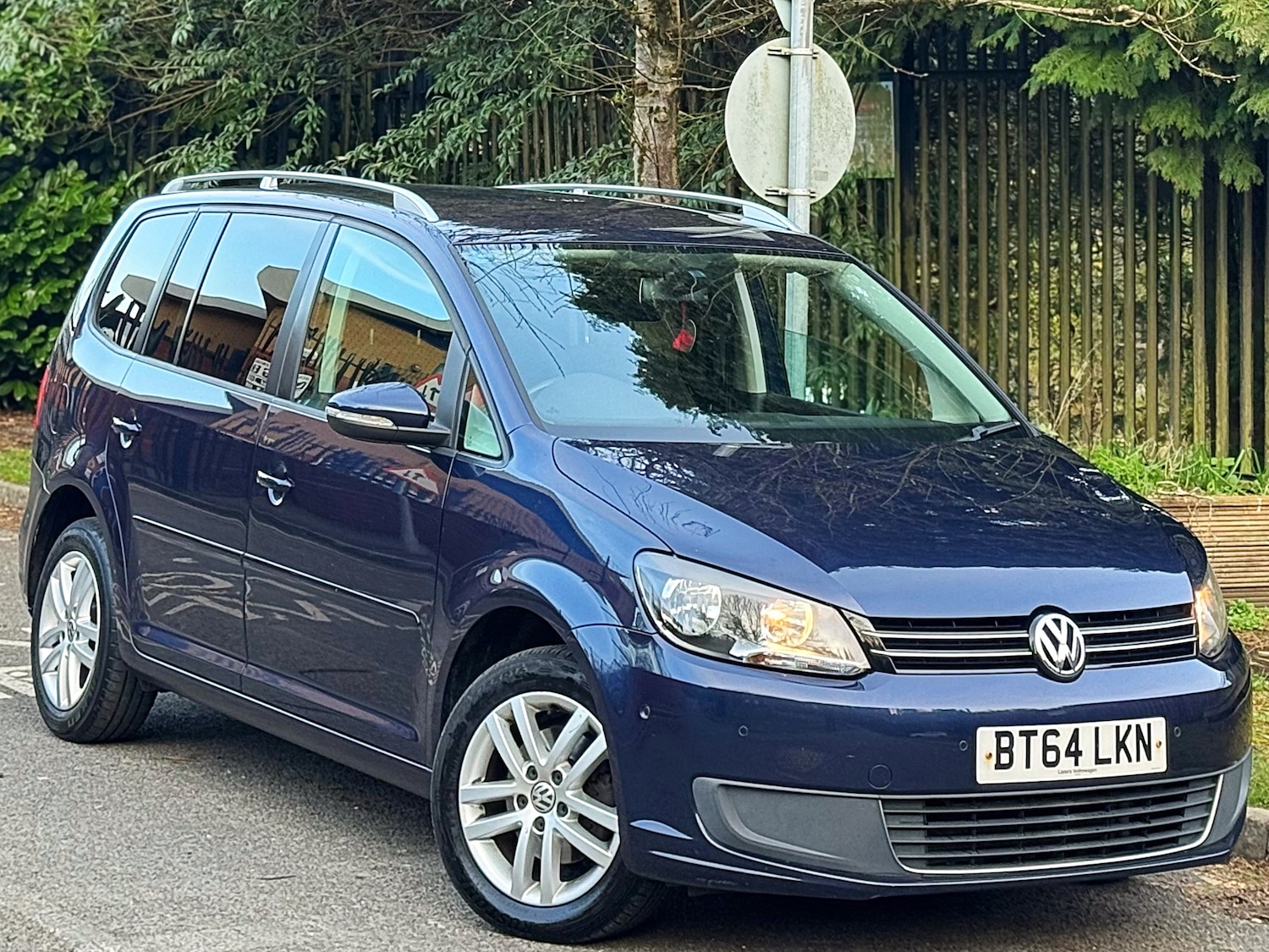 Used Volkswagen Touran 2014 for sale - 77970776: Photo 3