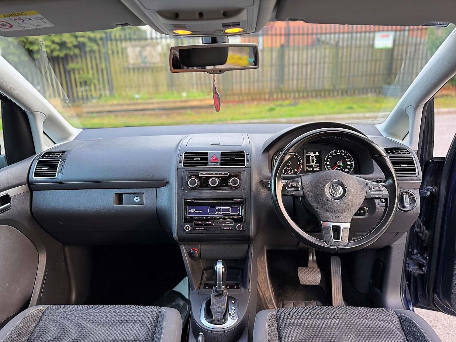 Used Volkswagen Touran 2014 for sale - 77970776: Photo 34