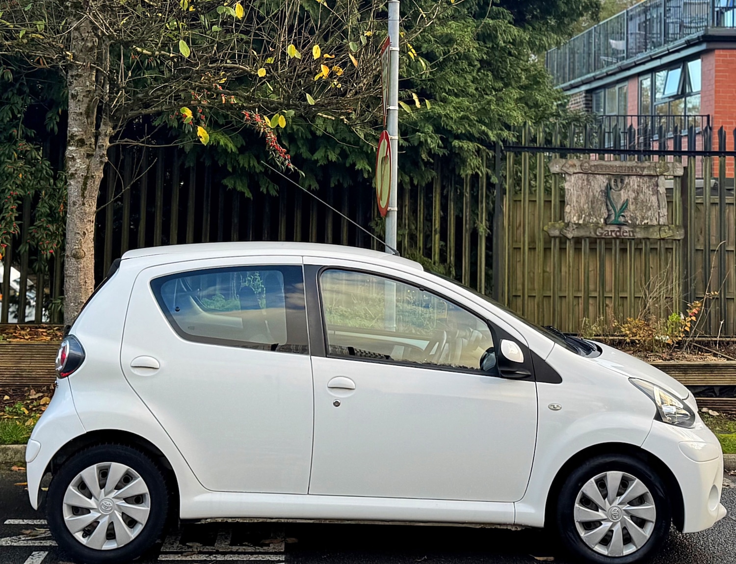 Used Toyota AYGO 2013 for sale - 76526763: Photo 18