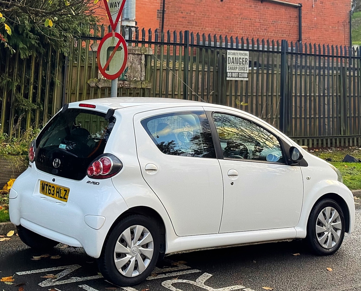 Used Toyota AYGO 2013 for sale - 76526763: Photo 21