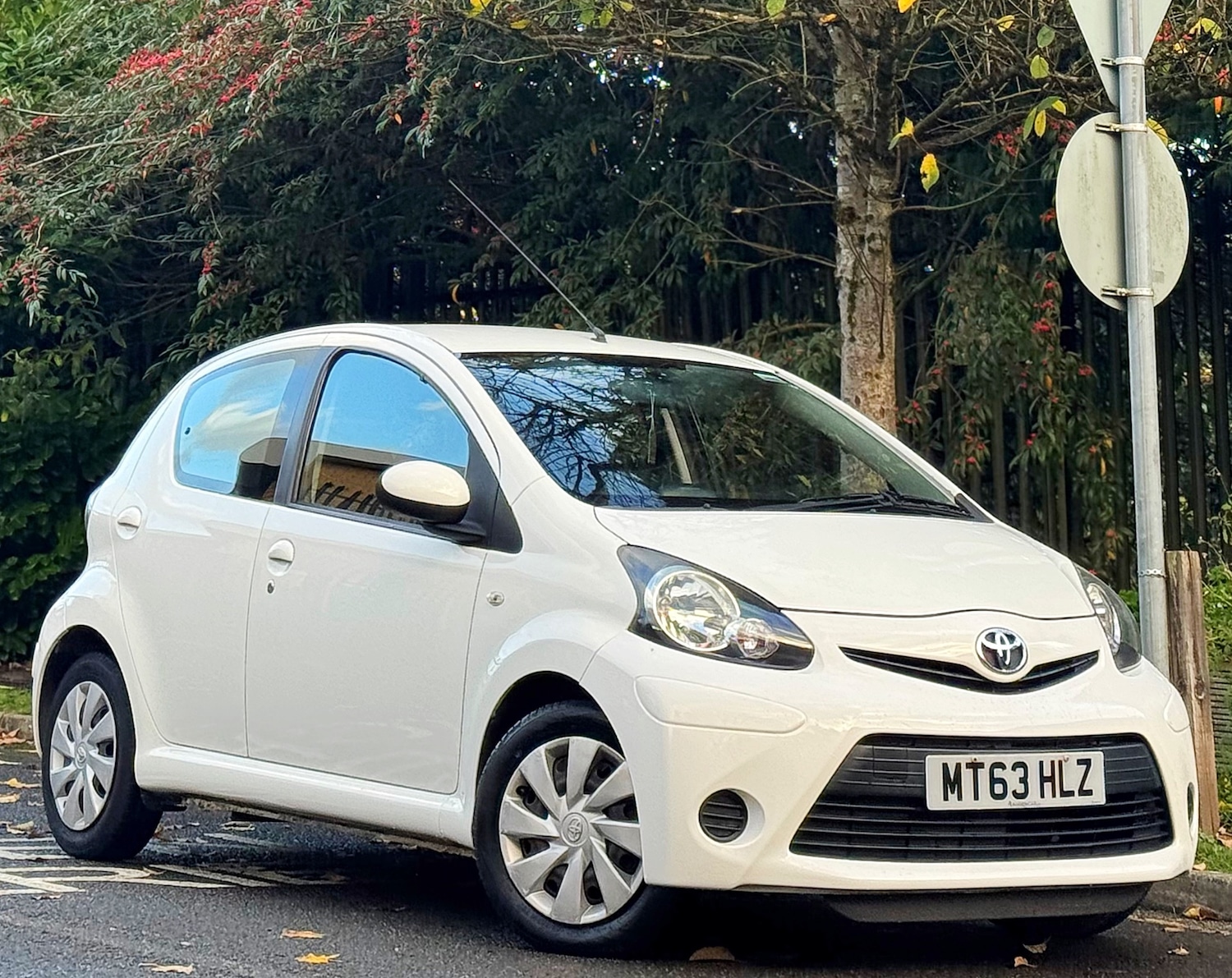 Used Toyota AYGO 2013 for sale - 76526763: Photo 3