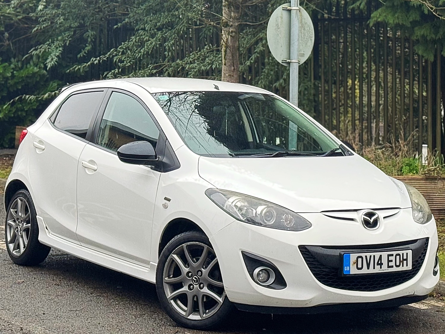 Used Mazda Mazda2 2014 for sale - 77537116: Photo 3