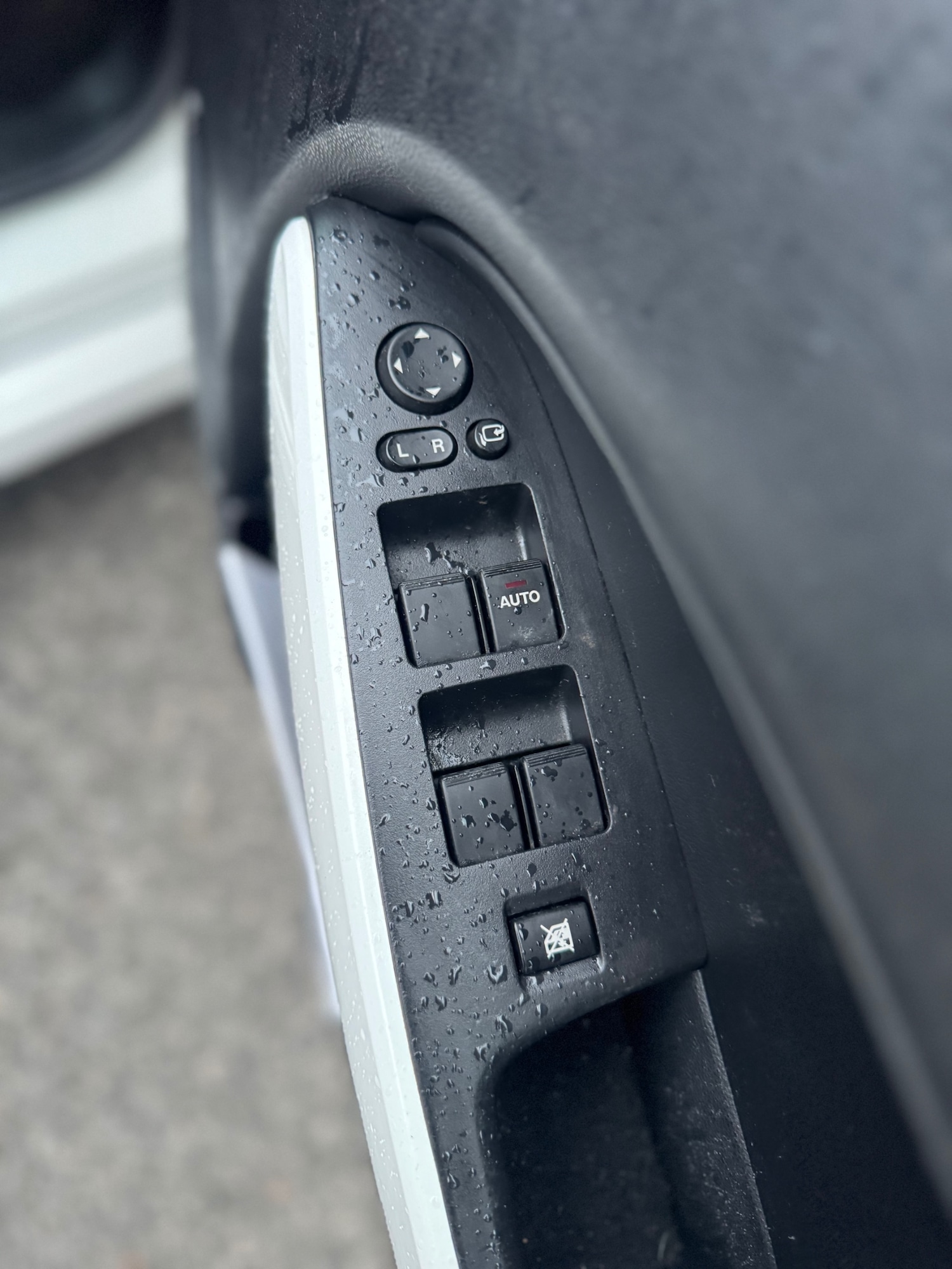 Used Mazda Mazda2 2014 for sale - 77537116: Photo 44