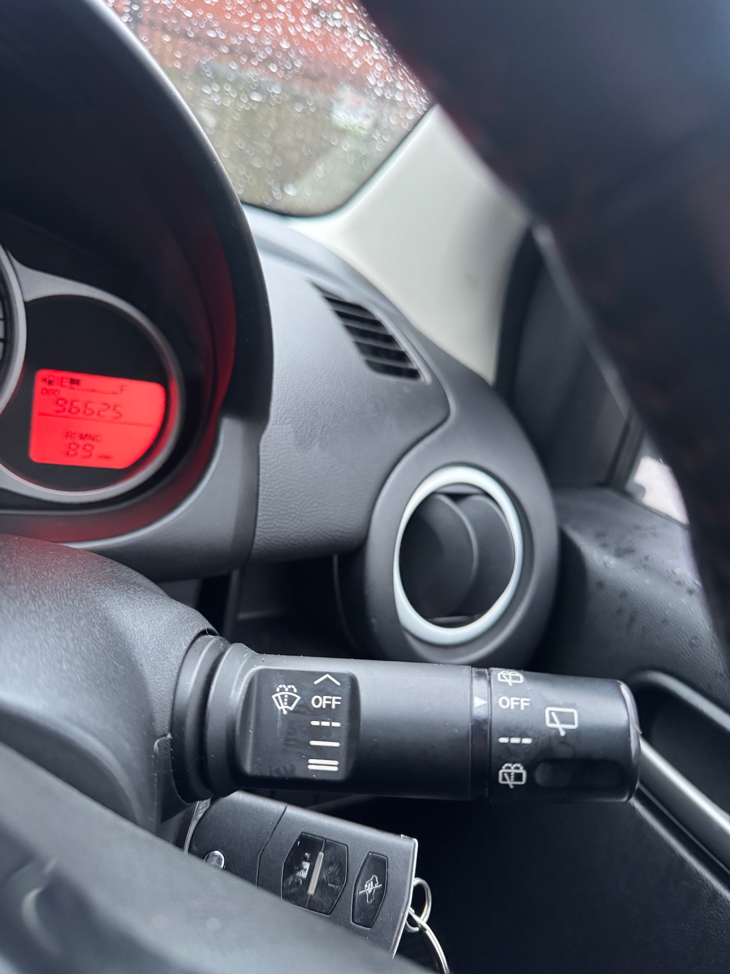 Used Mazda Mazda2 2014 for sale - 77537116: Photo 48