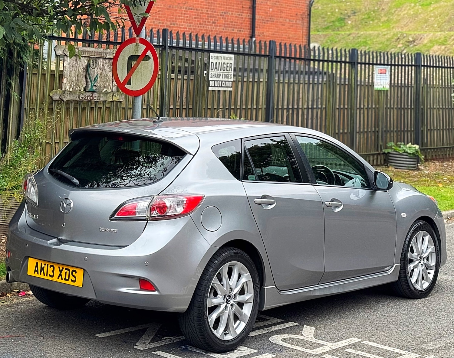 Used Mazda Mazda3 2013 for sale - 76093918: Photo 21