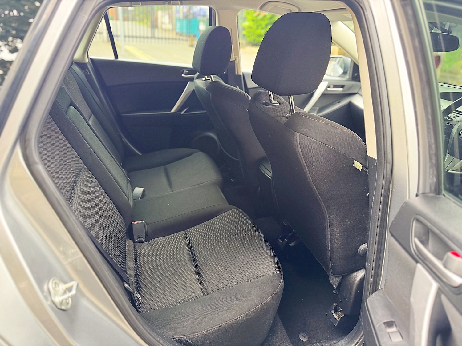 Used Mazda Mazda3 2013 for sale - 76093918: Photo 32