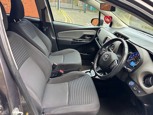 Used Toyota Yaris 2016 for sale - 76225439: Photo 30