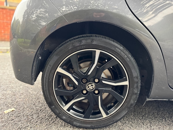 Used Toyota Yaris 2016 for sale - 76225439: Photo 41