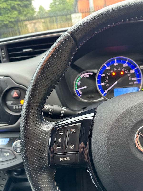 Used Toyota Yaris 2016 for sale - 76225439: Photo 45