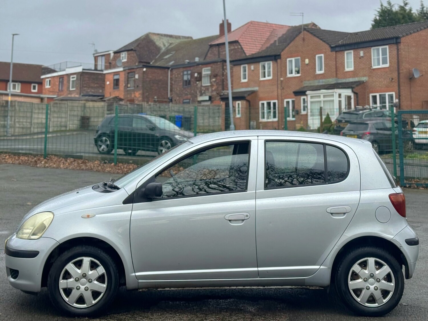 Used Toyota Yaris 2005 for sale - 77704591: Photo 10