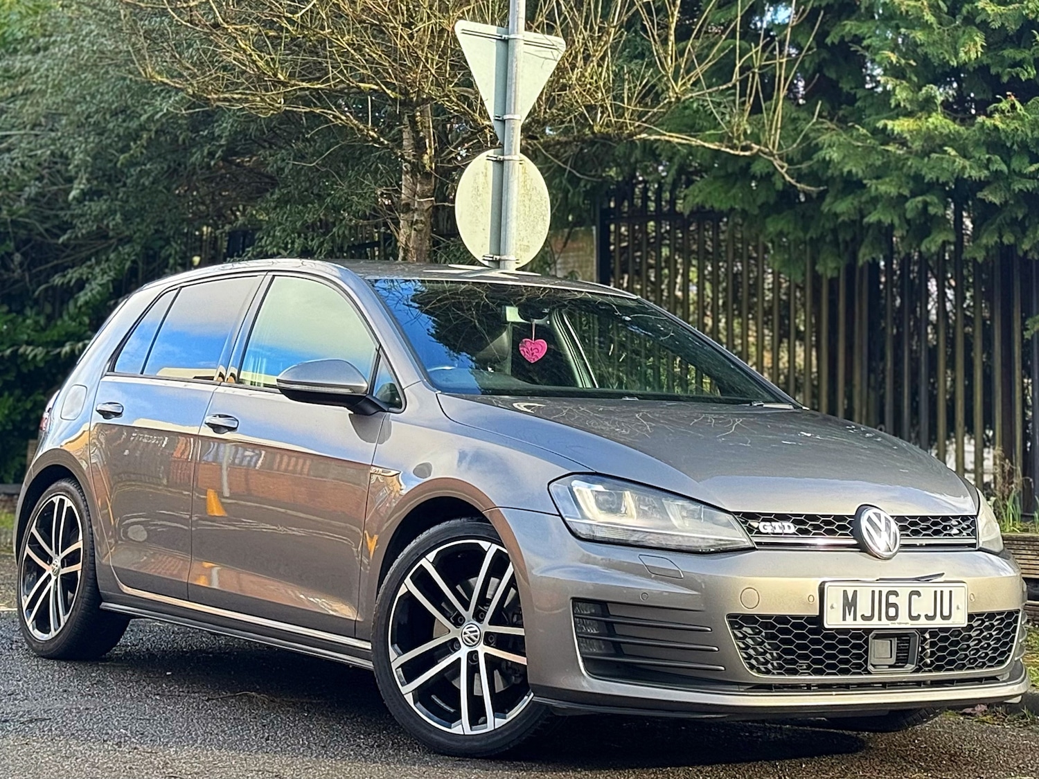 Used Volkswagen Golf 2016 for sale - 77441461: Photo 4