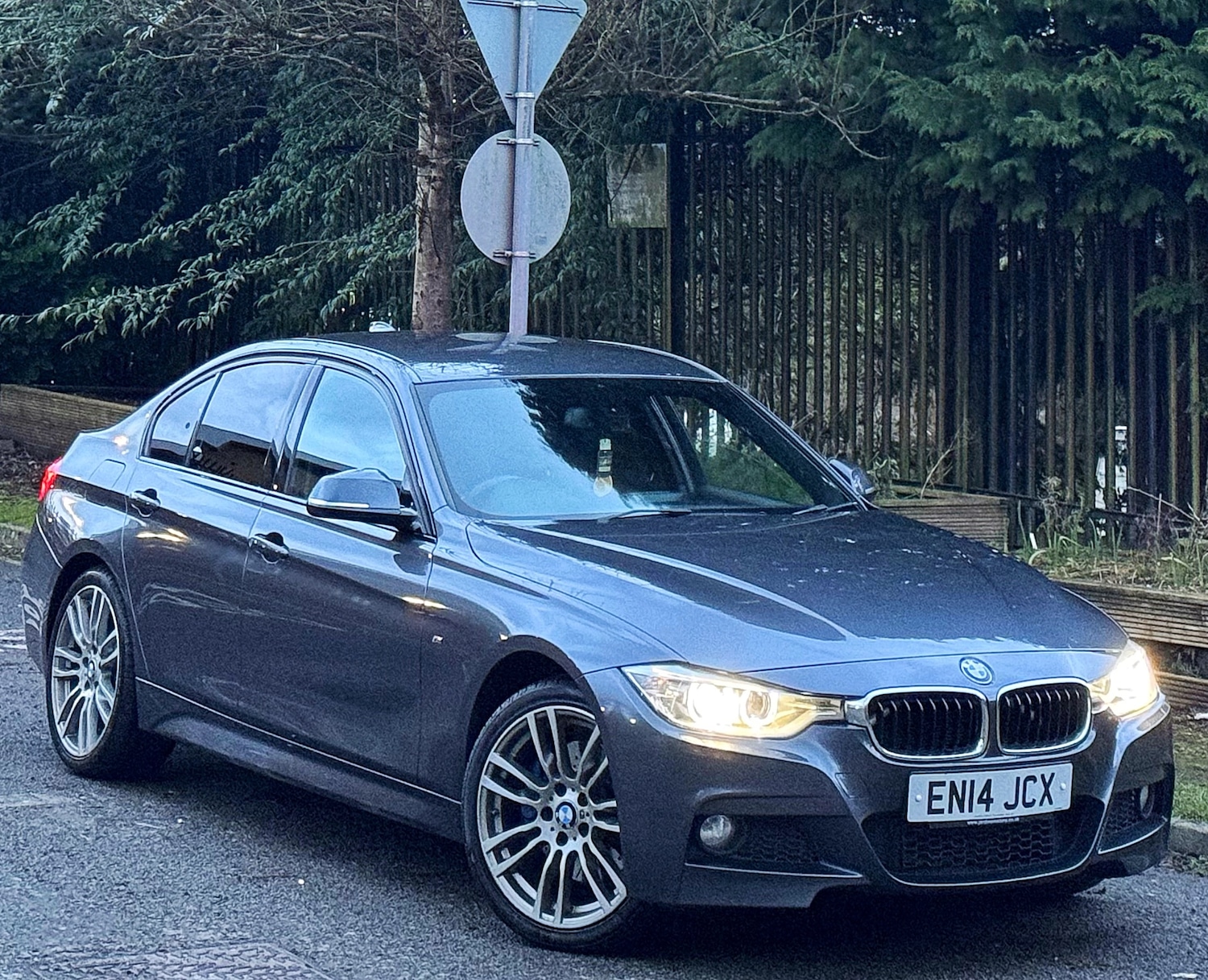 Used BMW 3 Series 2014 for sale - 77560404: Photo 2