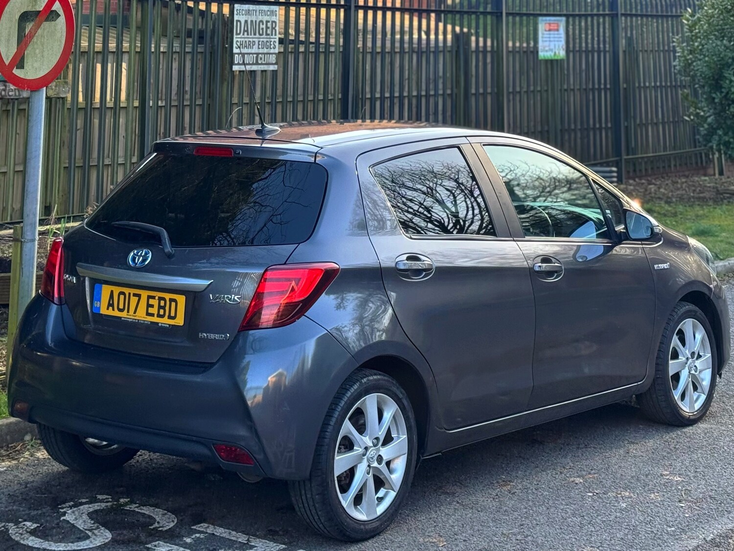 Used Toyota Yaris 2017 for sale - 77740320: Photo 21