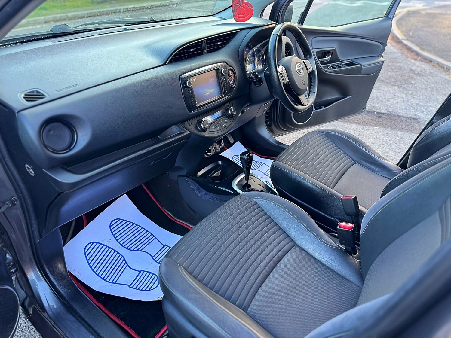 Used Toyota Yaris 2017 for sale - 77740320: Photo 33