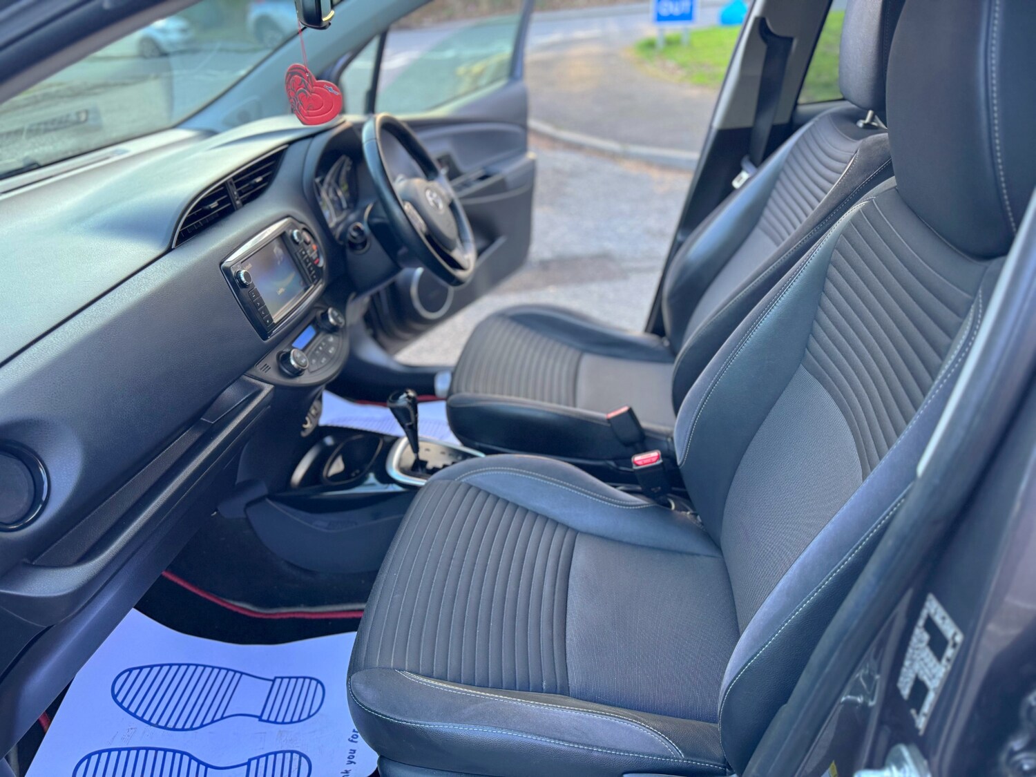 Used Toyota Yaris 2017 for sale - 77740320: Photo 34