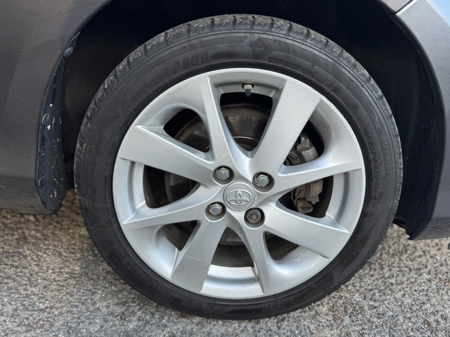 Used Toyota Yaris 2017 for sale - 77740320: Photo 41