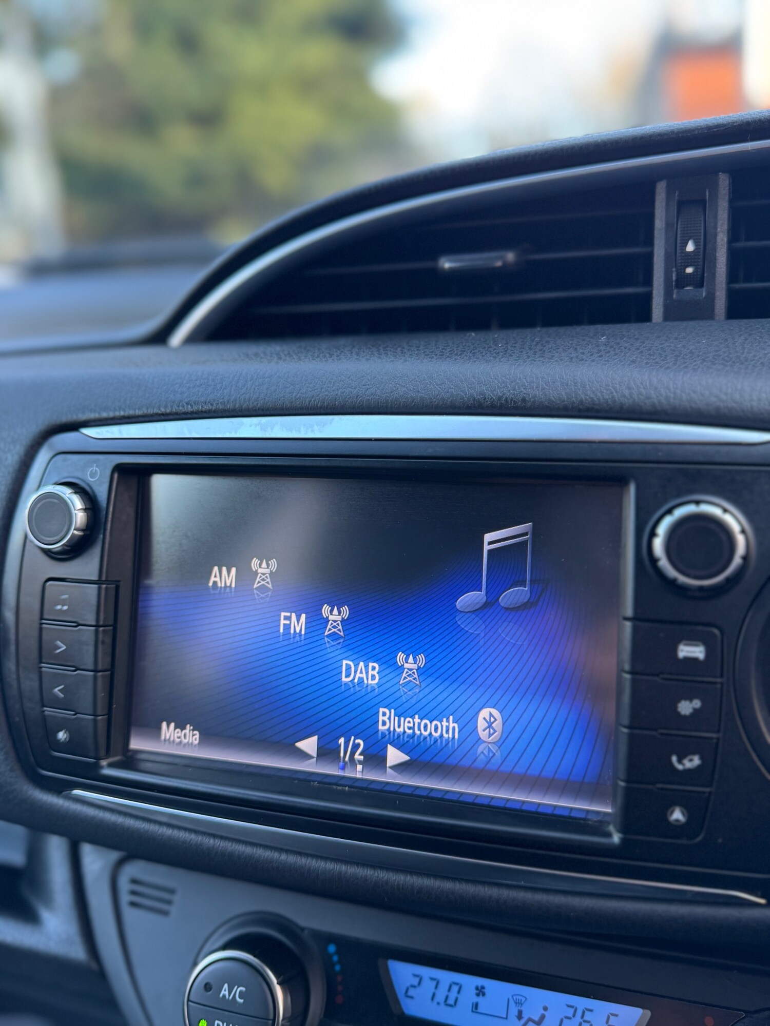 Used Toyota Yaris 2017 for sale - 77740320: Photo 49