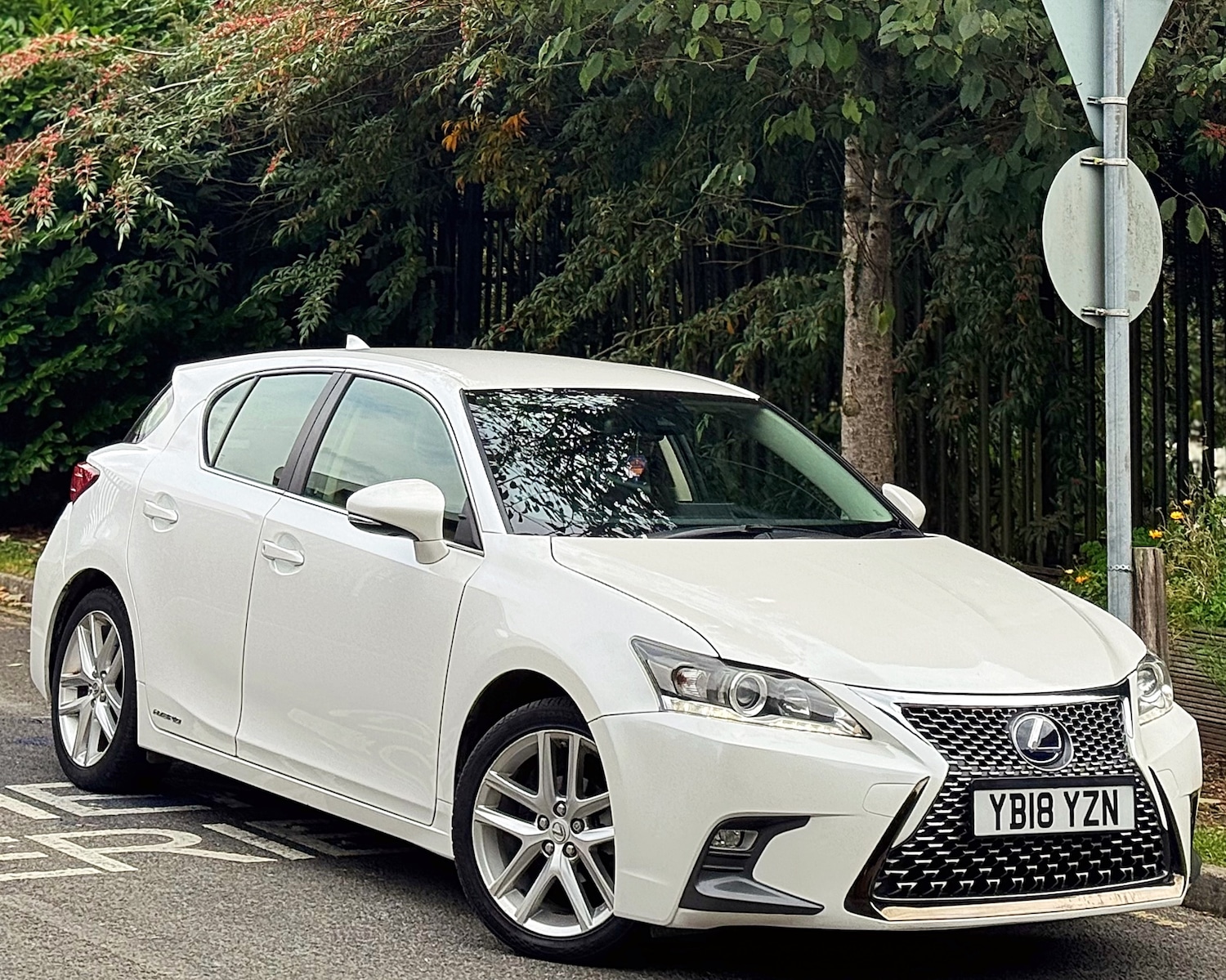 Used Lexus CT 2018 for sale - 76094067: Photo 2