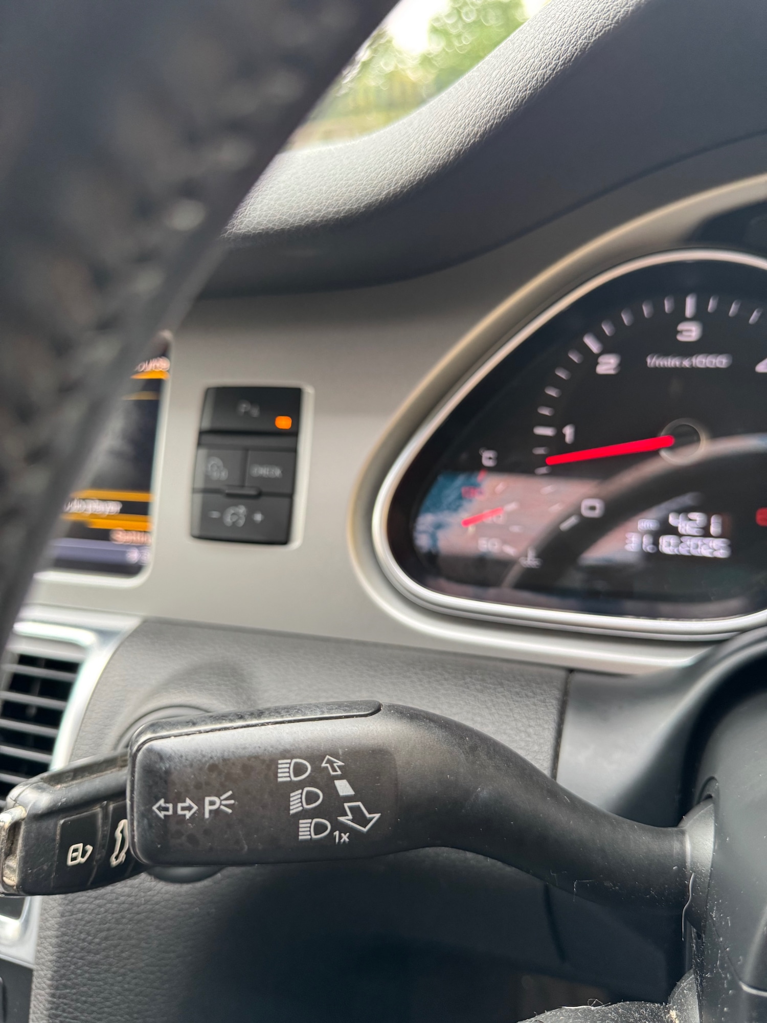 Used Audi Q7 2014 for sale - 76436684: Photo 55