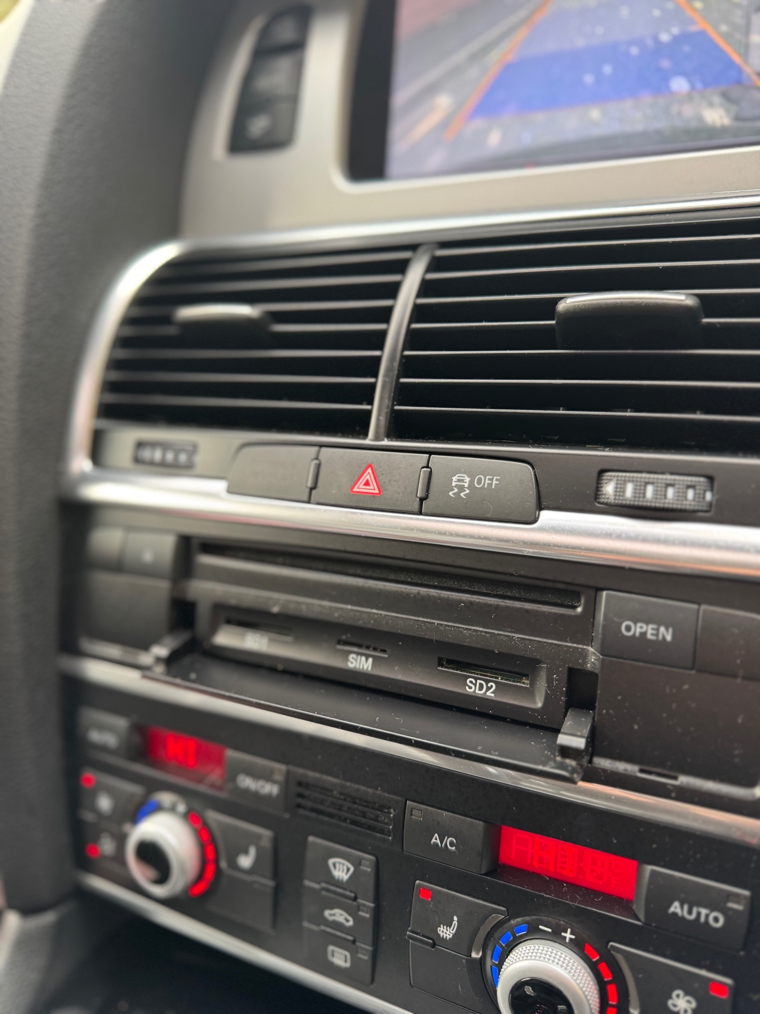 Used Audi Q7 2014 for sale - 76436684: Photo 64