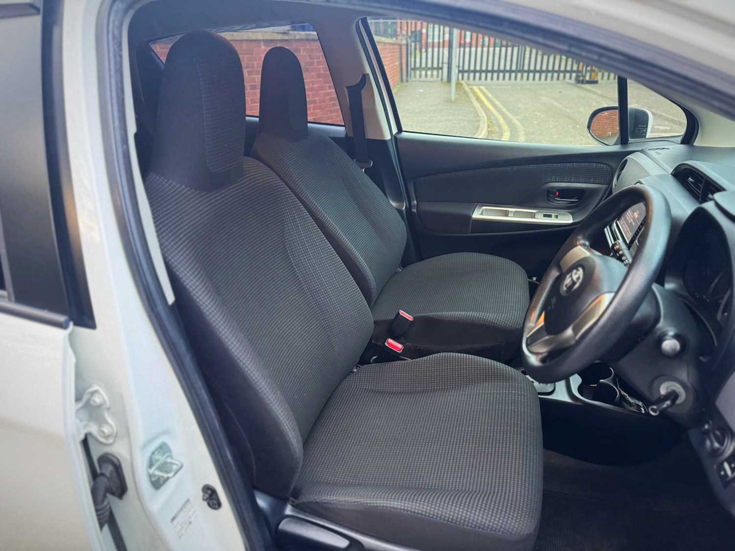 Used Toyota Vitz 2026 for sale - 78058986: Photo 31