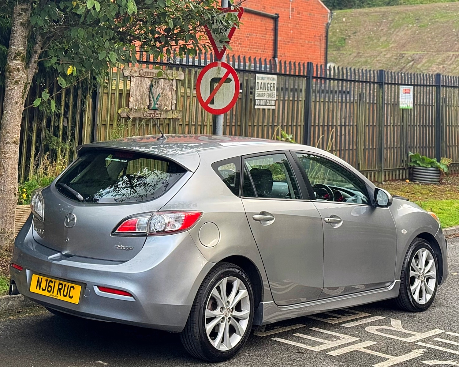 Vehicle 21