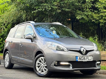Used Renault Grand Scenic 2016 for sale - 78782697: Photo