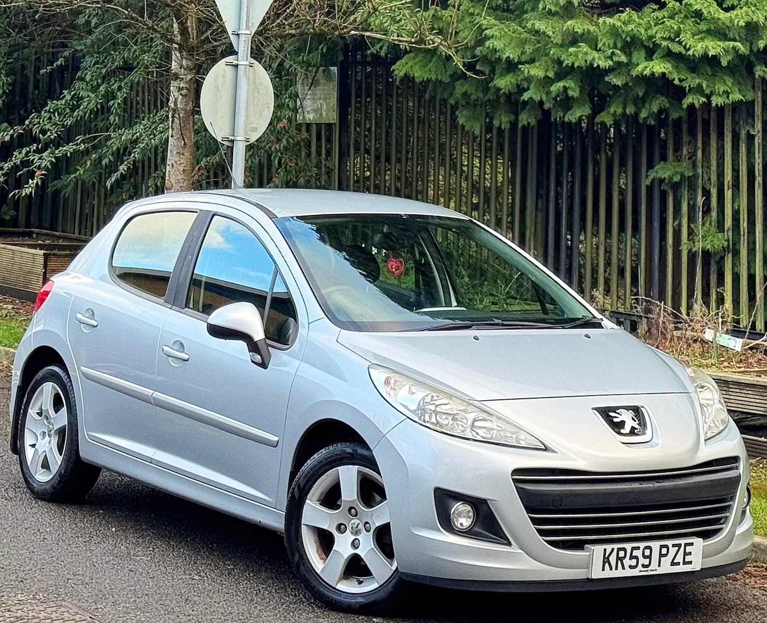 Used Peugeot 207 2009 for sale - 76904944: Photo 1