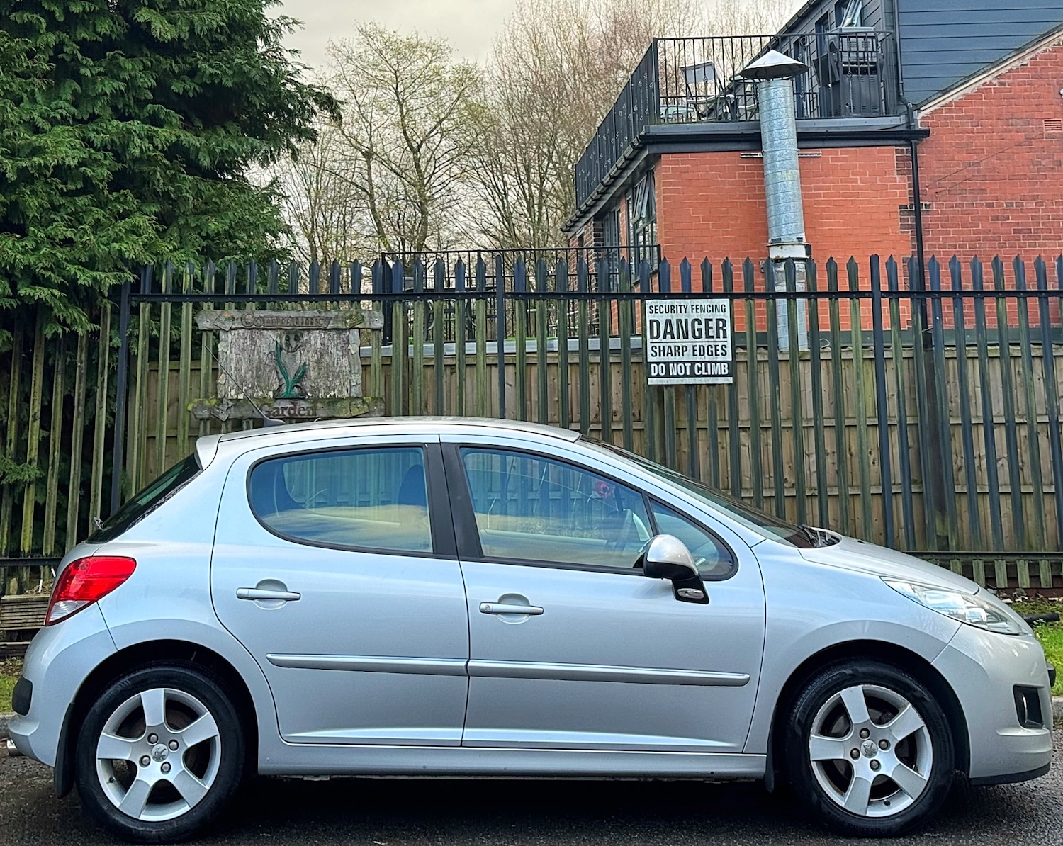 Used Peugeot 207 2009 for sale - 76904944: Photo 13