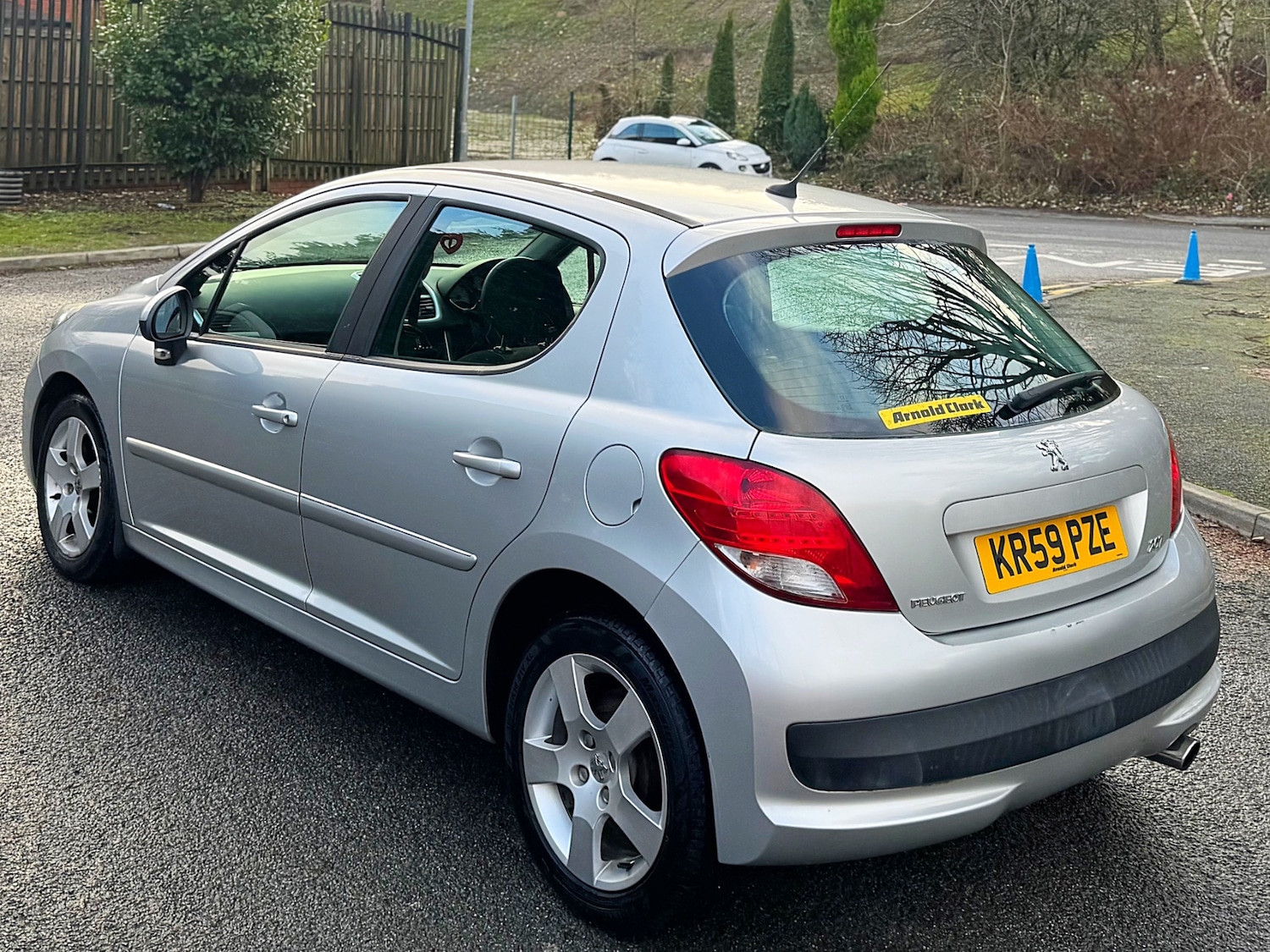 Used Peugeot 207 2009 for sale - 76904944: Photo 18