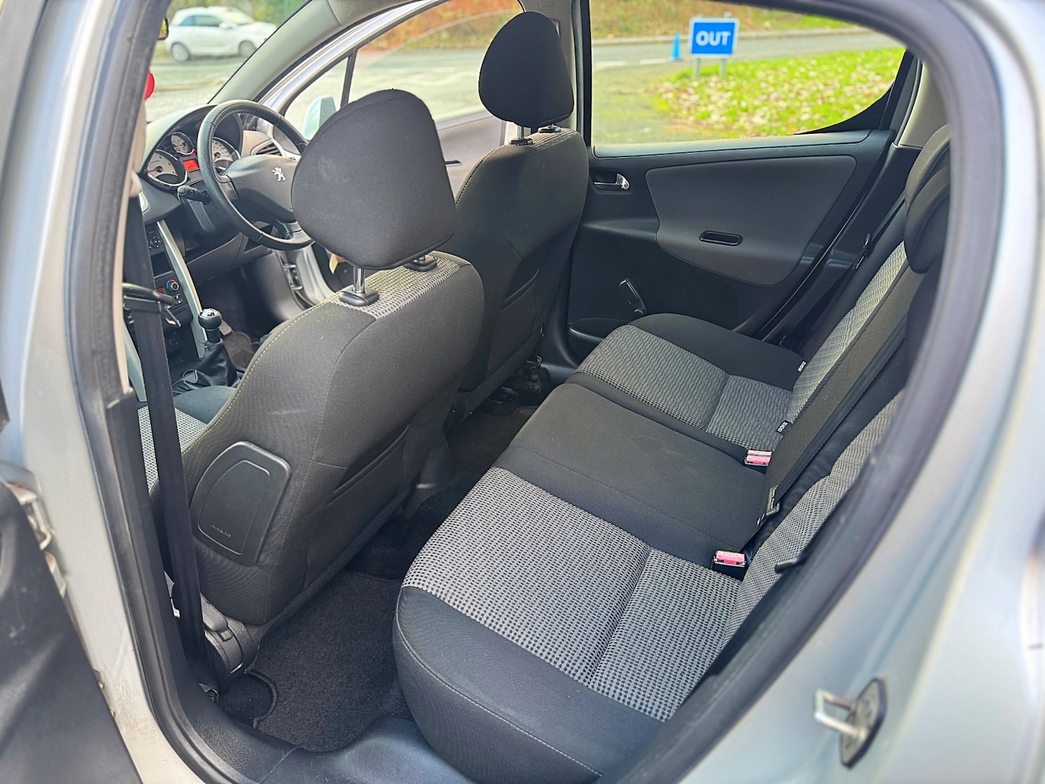 Used Peugeot 207 2009 for sale - 76904944: Photo 27