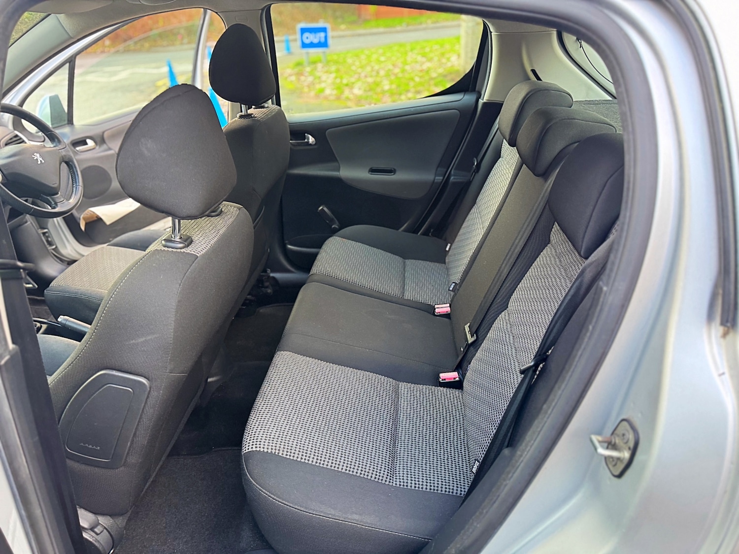 Used Peugeot 207 2009 for sale - 76904944: Photo 28