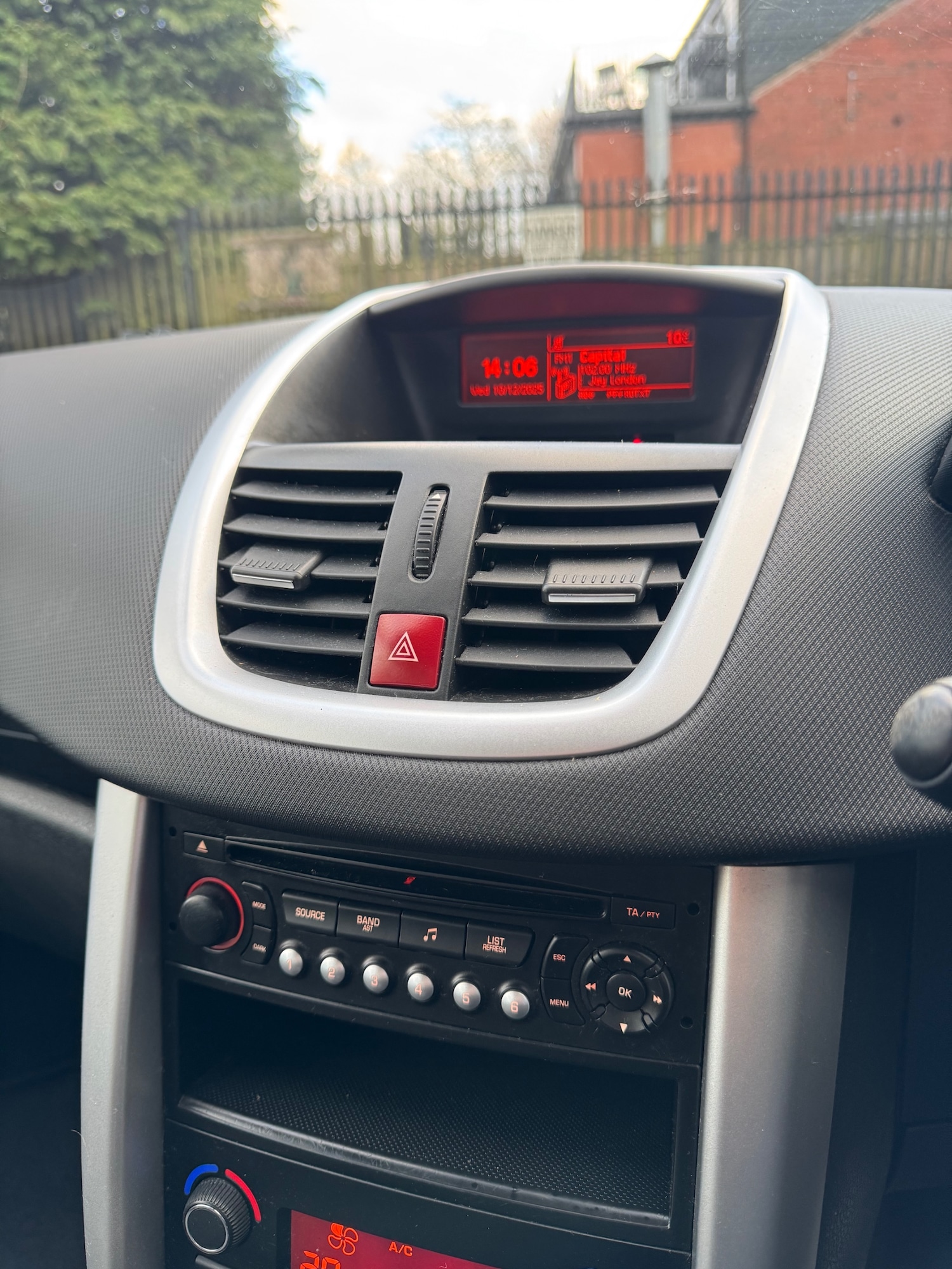 Used Peugeot 207 2009 for sale - 76904944: Photo 39