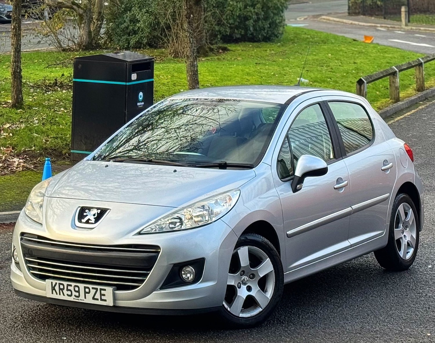 Used Peugeot 207 2009 for sale - 76904944: Photo 8
