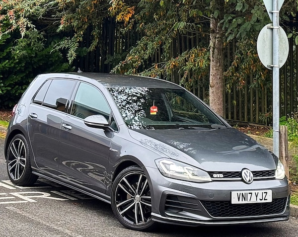 Used Volkswagen Golf 2017 for sale - 76249872: Photo 1