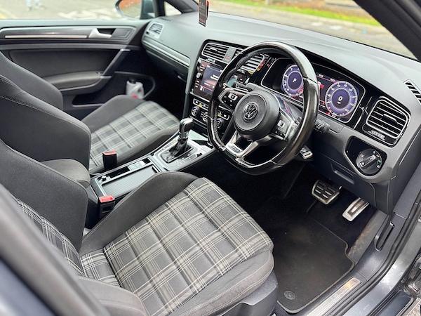 Used Volkswagen Golf 2017 for sale - 76249872: Photo 30