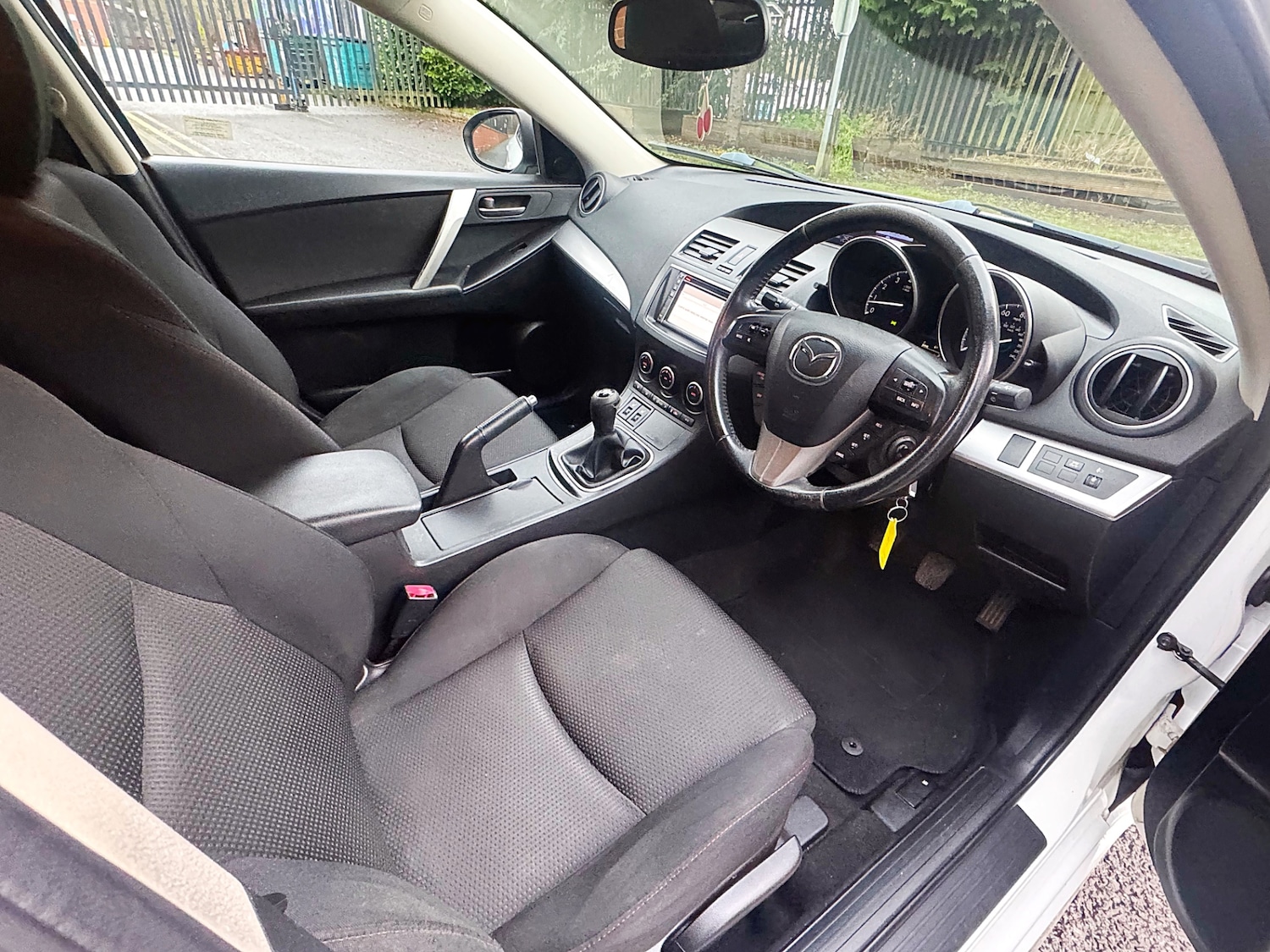 Used Mazda Mazda3 2013 for sale - 76940219: Photo 30