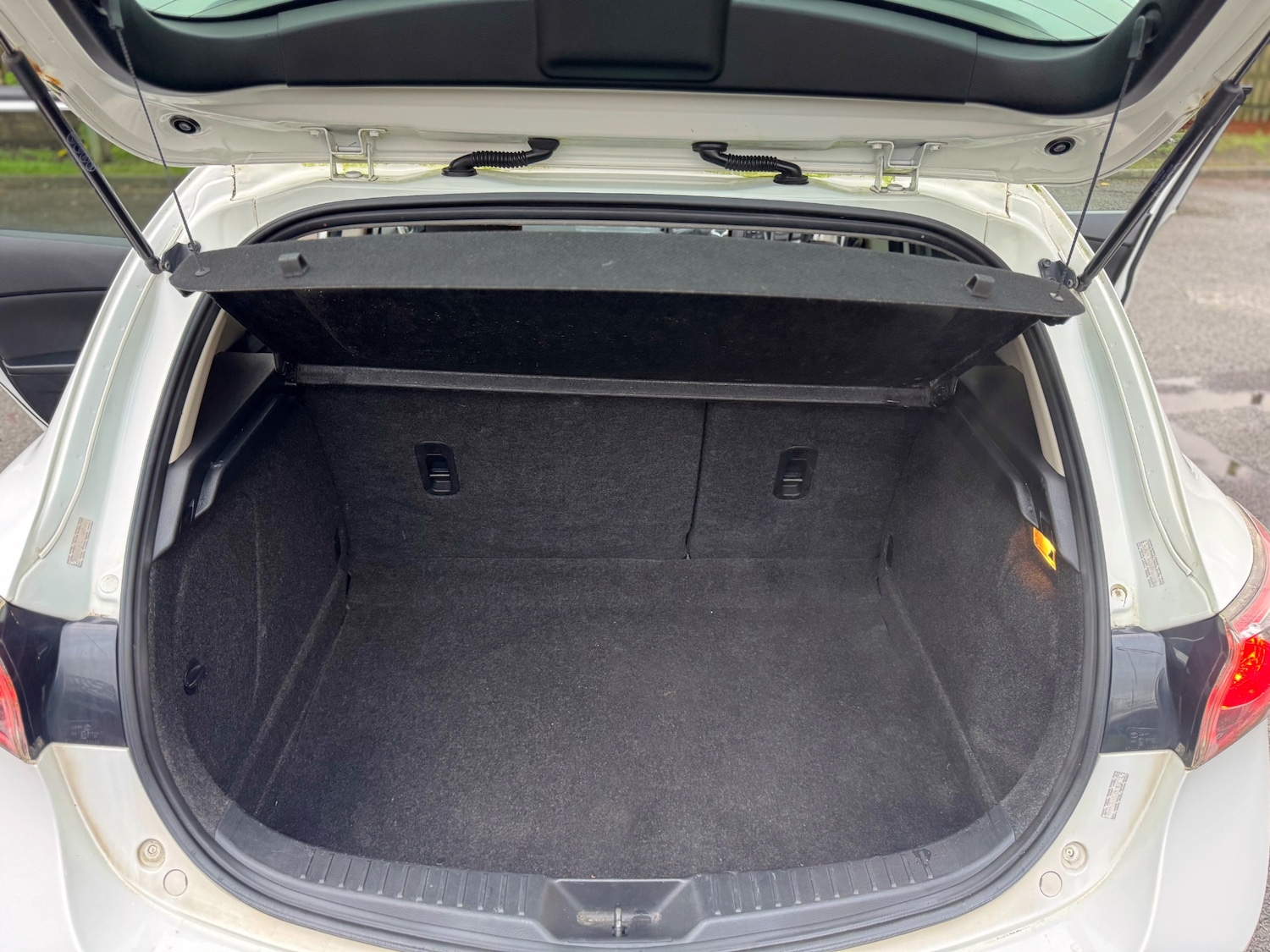 Used Mazda Mazda3 2013 for sale - 76940219: Photo 39