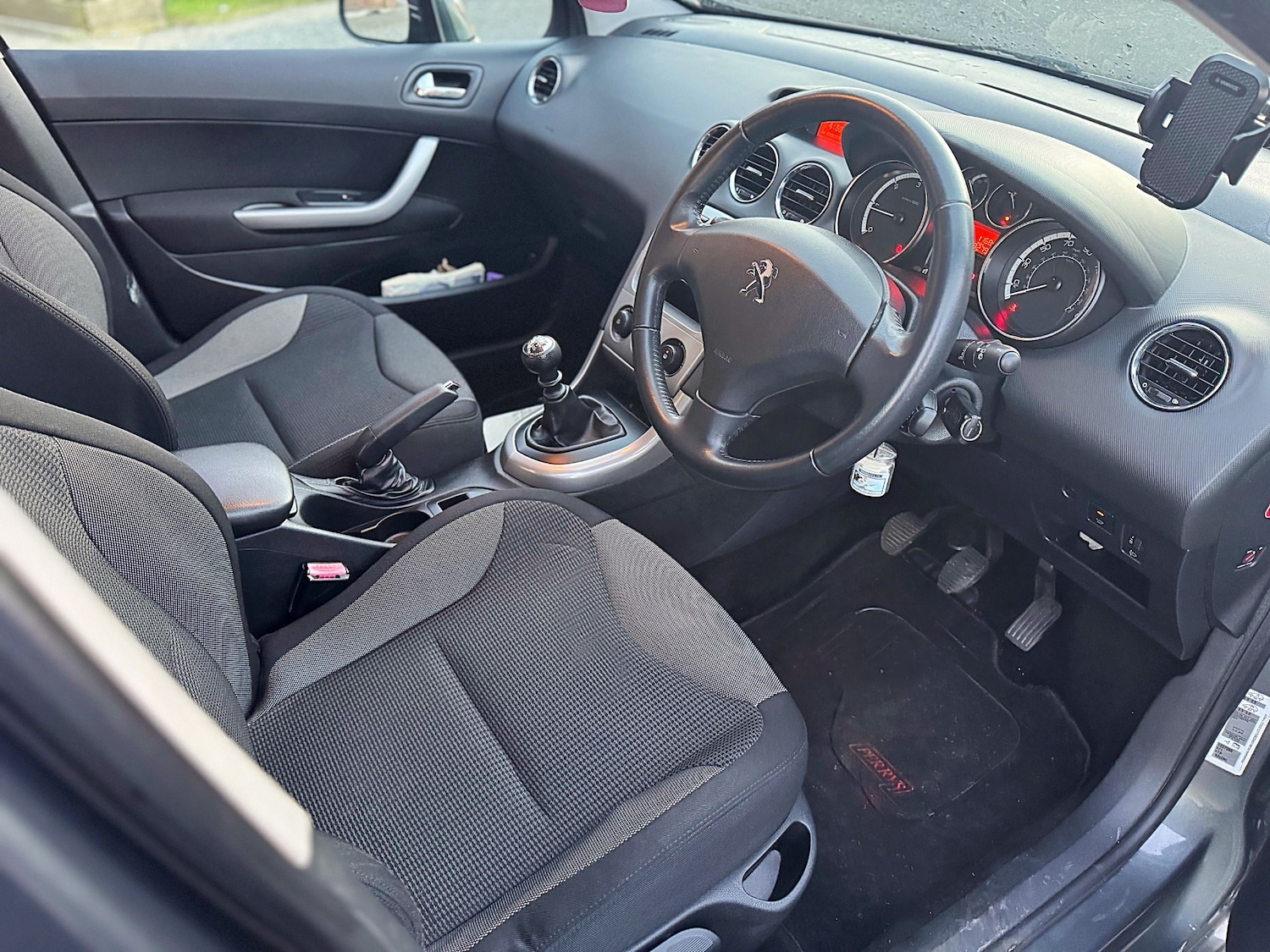 Used Peugeot 308 2011 for sale - 77103718: Photo 10